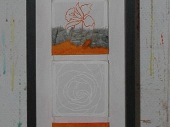 Sebstgestaltete, handbedruckte und bemalte Papiere werden zur Collage verbunden