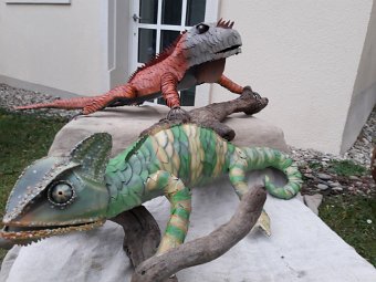 Gecko oder Leguan (Größe ca. 1,10 m – 1,20 m) Oberfläche verzinkt, dann pulverbeschichtet und anschließend finish airbrush